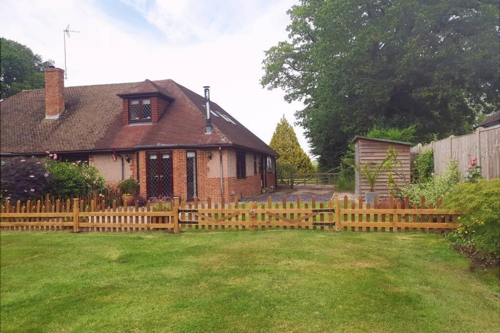 Ashwood Holiday Cottage. Ashford  Exteriér fotografie